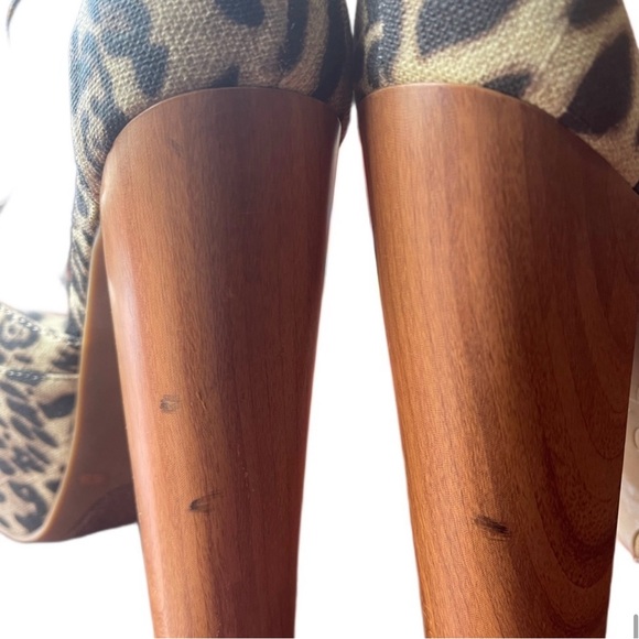 Jessica Simpson Brown Tan Platform Sandals - Picture 8 of 8